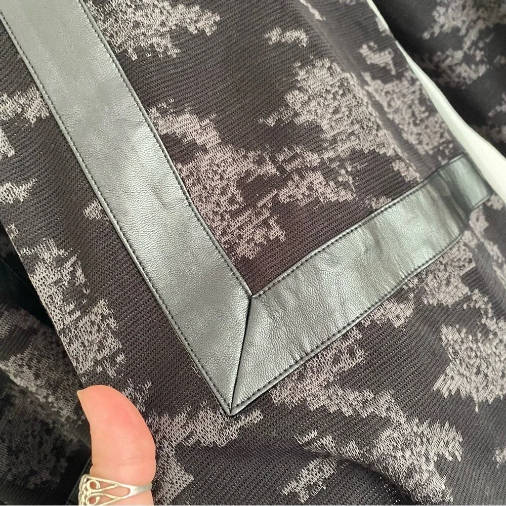 Ming Wang Women's Black and Gray Patterned Abstract Blazer Timeless Classic Sz L
